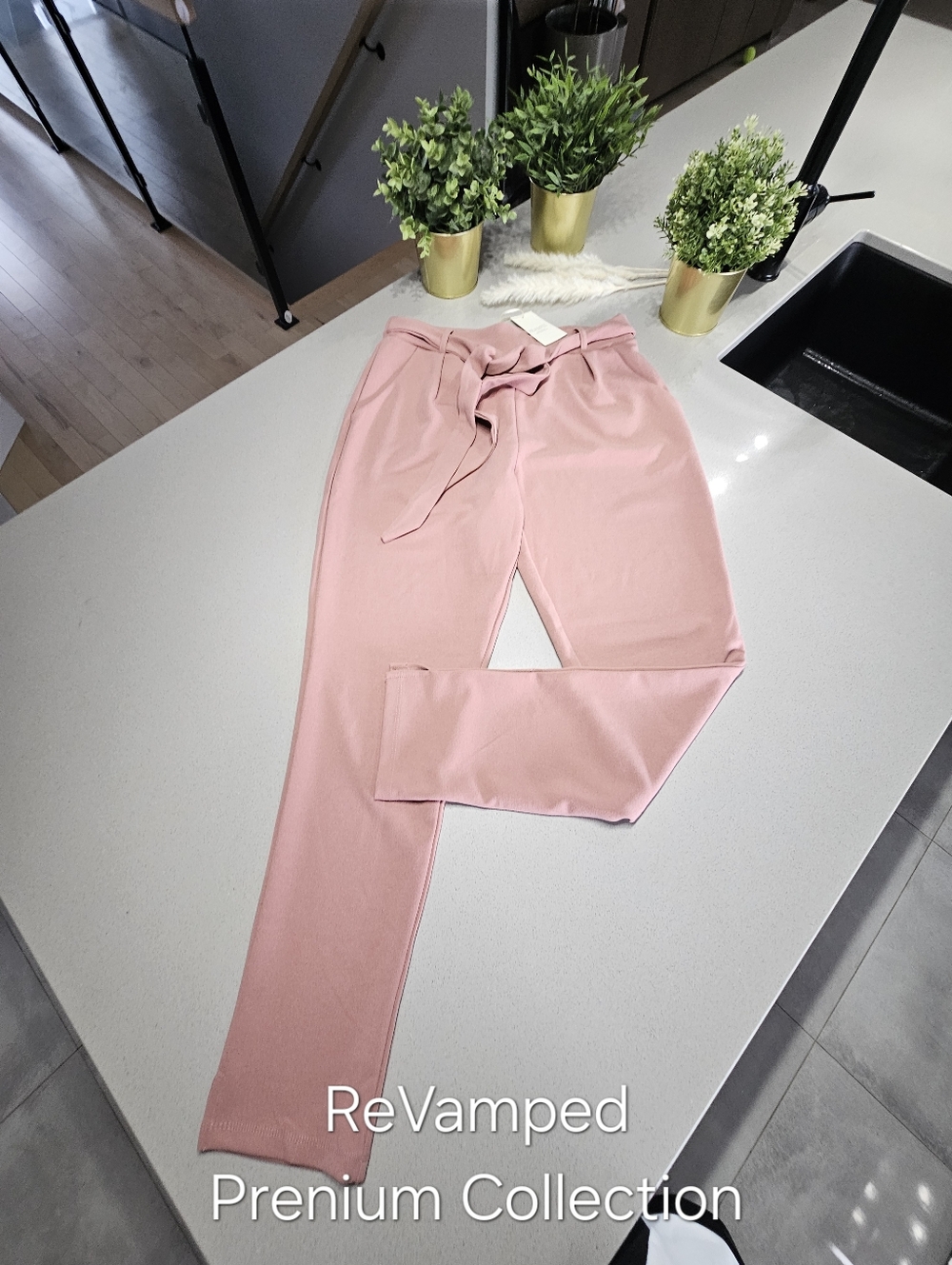 NWT REVAMPED Superbe Oantalon Rose Doux